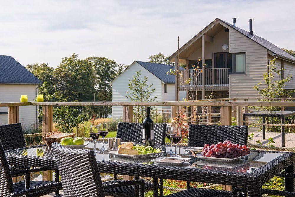 Golden Lakes Village Ardennes Boussu-lez-Walcourt Экстерьер фото